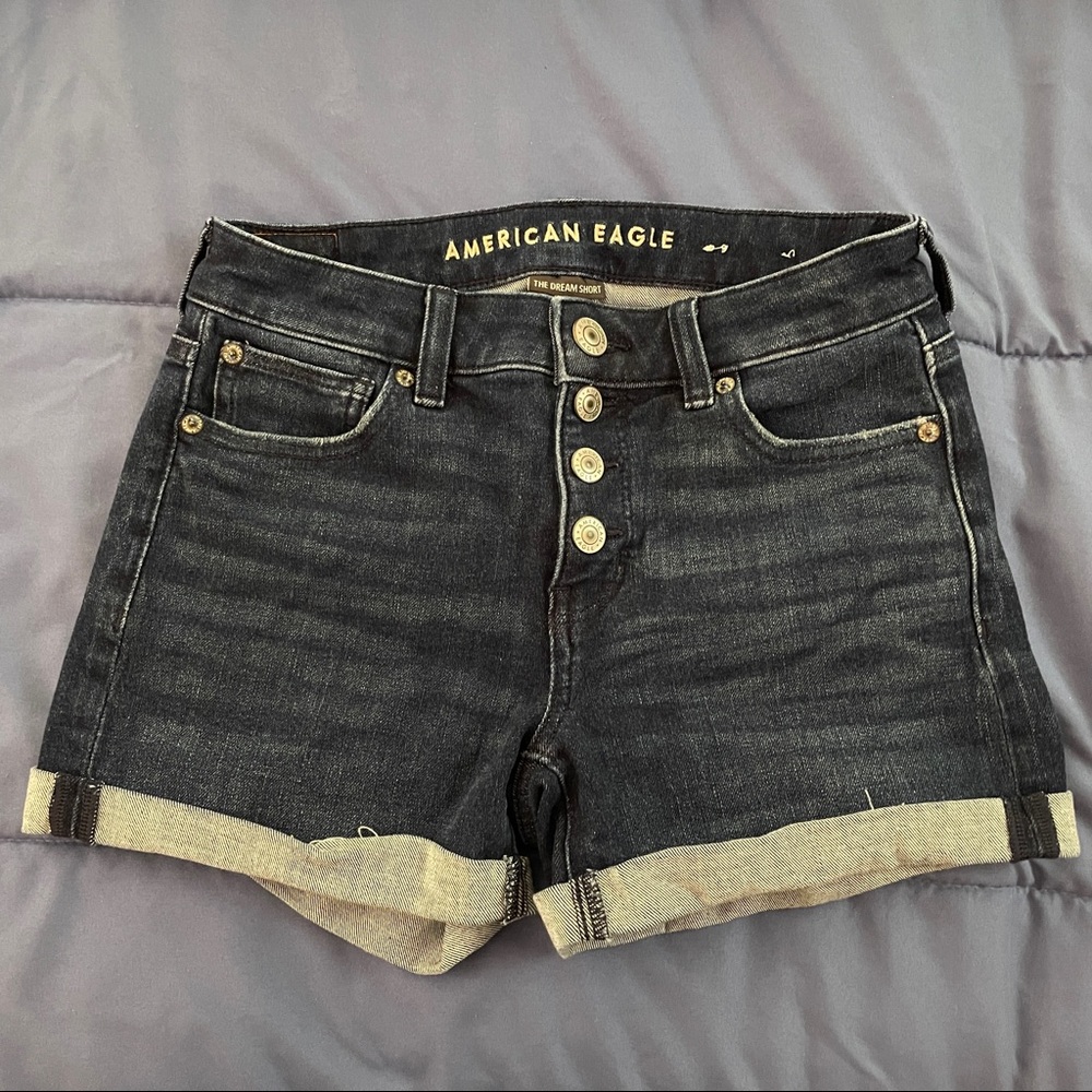 *NWOT* American Eagle High Waisted Button Up short / size 4